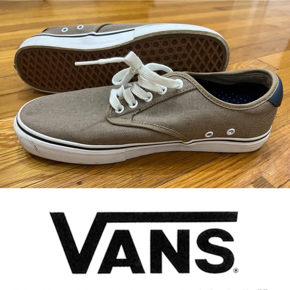 VANS ULTRACUSH PRO SNEAKERS. SIZE 9 BEIGE